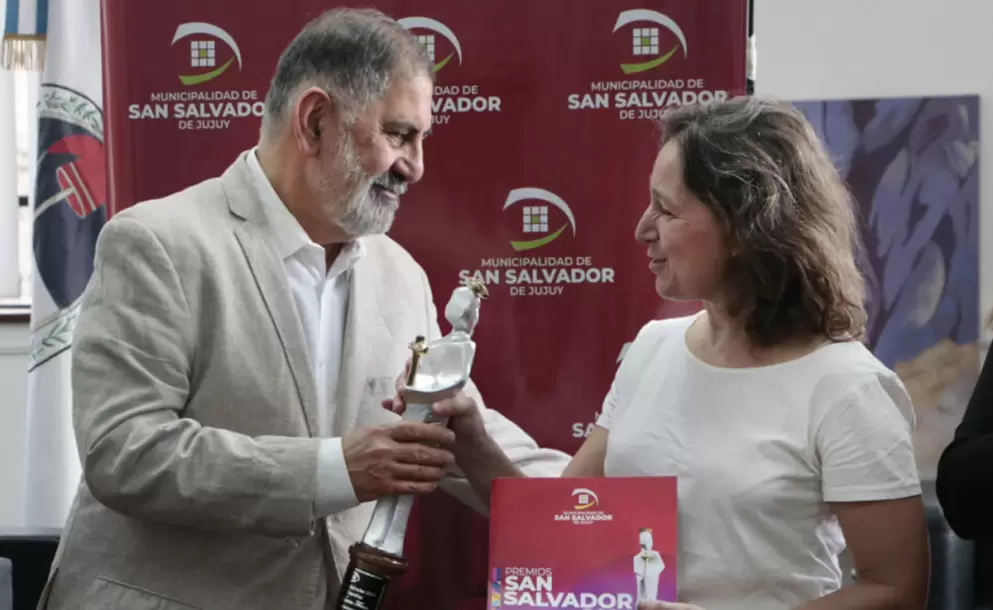 Imagen de La reconocida doctora en química, Victoria Flexer, recibió el premio San Salvador